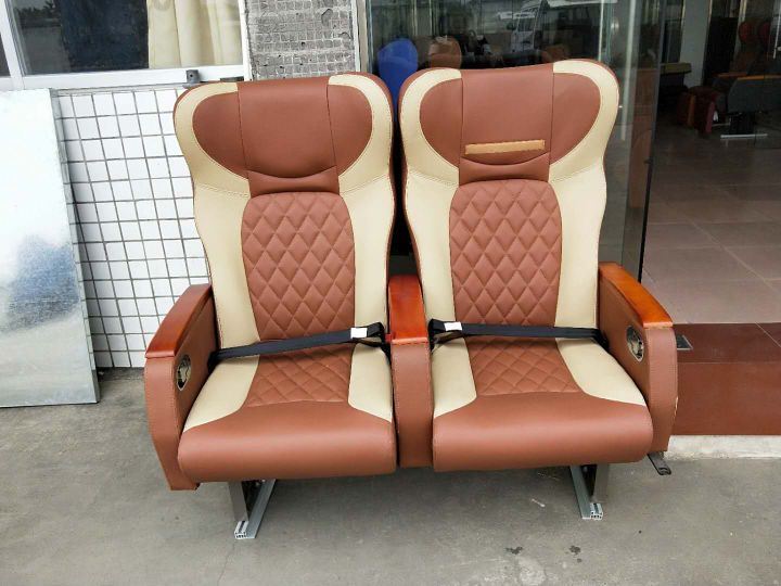Lyxig bussbuss liggstolar med ben för Volvo
